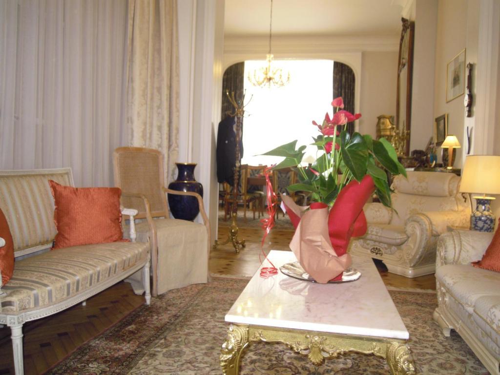 Guesthouse Marie Therese Брюксел Екстериор снимка